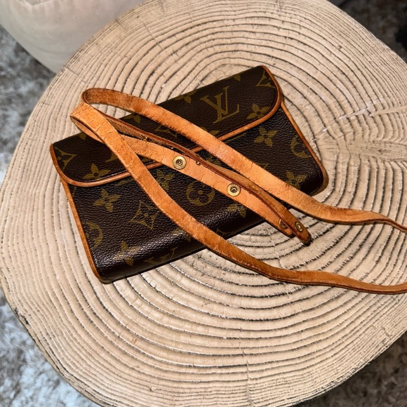 Louis Vuitton Monogram Pouchette Florantine Belt Bag - Picture 4 of 6